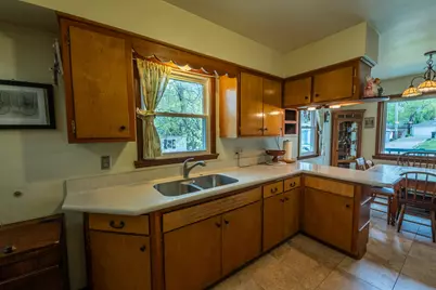 372 W Rogers St, Hartford, WI 53027 - Photo 17