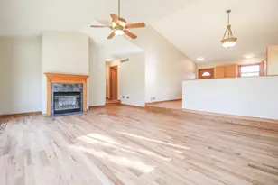 107 Mallard Ct, Sullivan, WI 53178 - Photo 3