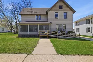 513 Clyman St, Watertown, WI 53094 - Photo 1