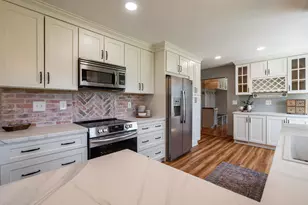 7119 W Freistadt Rd, Mequon, WI 53092 - Photo 17