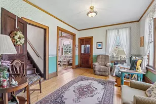 8425 W Lapham St, West Allis, WI 53214 - Photo 9