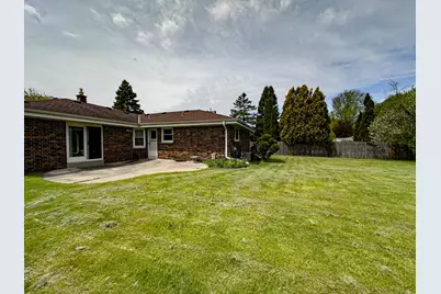1523  David Ln, Waukesha, WI 53189 - Photo 41