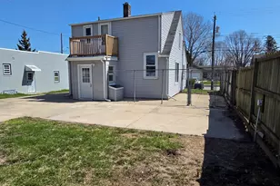 2230 S 10th St, Manitowoc, WI 54220 - Photo 9