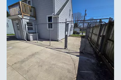2230 S 10th St, Manitowoc, WI 54220 - Photo 31