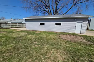2230 S 10th St, Manitowoc, WI 54220 - Photo 5