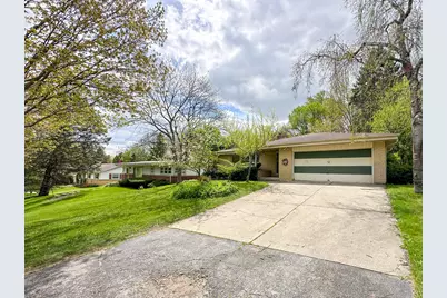 10731 W Keefe Ave, Wauwatosa, WI 53222 - Photo 23