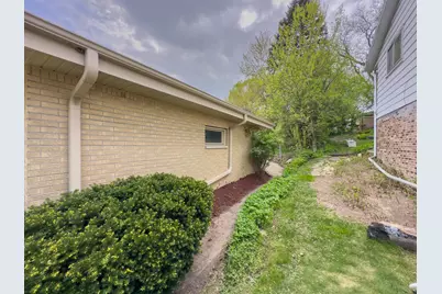 10731 W Keefe Ave, Wauwatosa, WI 53222 - Photo 25