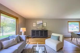 10731 W Keefe Ave, Wauwatosa, WI 53222 - Photo 9