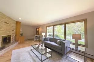 10731 W Keefe Ave, Wauwatosa, WI 53222 - Photo 7