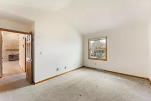 1909 Springbrook N, Waukesha, WI 53186 - Photo 11