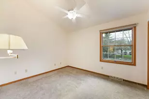 1909 Springbrook N, Waukesha, WI 53186 - Photo 9