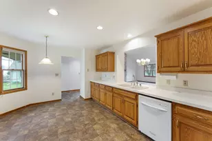 1909 Springbrook N, Waukesha, WI 53186 - Photo 7