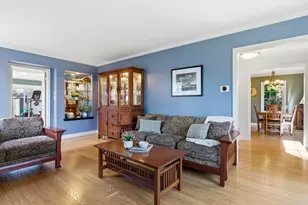 514 E Community Pl, Fox Point, WI 53217 - Photo 7
