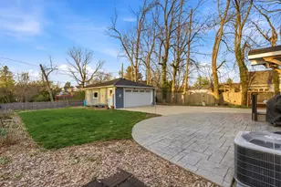 514 E Community Pl, Fox Point, WI 53217 - Photo 47