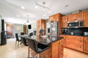 2526 W Dunwood Rd, Glendale, WI 53209 - Photo 7