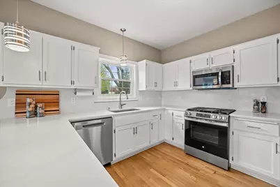 12355 W Whitaker Ave, Greenfield, WI 53228 - Photo 11
