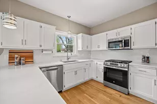 12355 W Whitaker Ave, Greenfield, WI 53228 - Photo 11