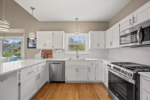 12355 W Whitaker Ave, Greenfield, WI 53228 - Photo 9