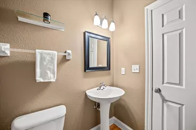 12355 W Whitaker Ave, Greenfield, WI 53228 - Photo 25