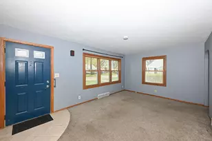 2627 S 75th St, West Allis, WI 53219 - Photo 5