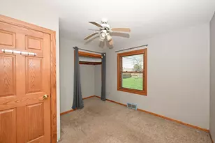 2627 S 75th St, West Allis, WI 53219 - Photo 19