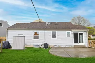2627 S 75th St, West Allis, WI 53219 - Photo 35