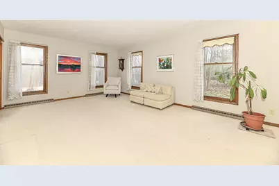 10125  Kay Pkwy, Hales Corners, WI 53130 - Photo 9