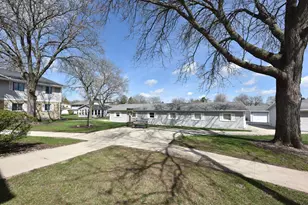 1300 E Decorah Rd, West Bend, WI 53095 - Photo 27