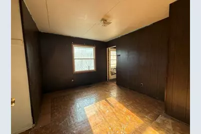 8208 W Keefe Ave, Milwaukee, WI 53222 - Photo 11