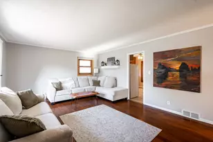 S14W22426 National Ave, Waukesha, WI 53186 - Photo 5