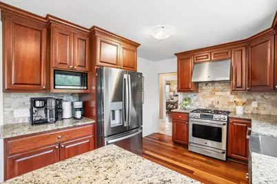 340 W Indian Creek Ct, Fox Point, WI 53217 - Photo 11