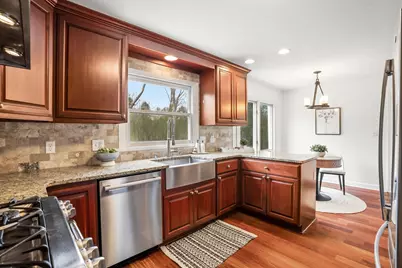 340 W Indian Creek Ct, Fox Point, WI 53217 - Photo 13