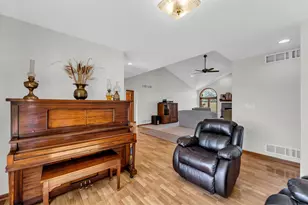 3907 S 108th St, Racine, WI 53126 - Photo 9