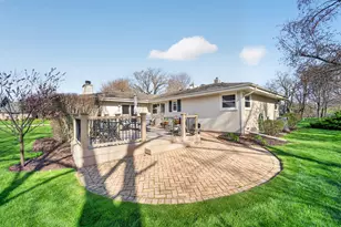 3445 E Elmwood Dr, Racine, WI 53405 - Photo 25