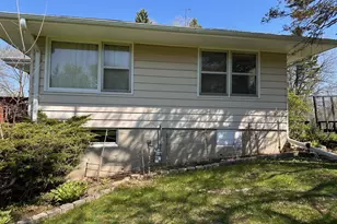 522 Burlington Ave, Twin Lakes, WI 53181 - Photo 21