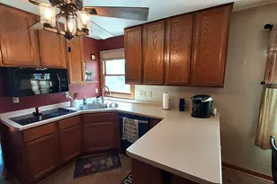 15415 W Fenway Dr, New Berlin, WI 53151 - Photo 3