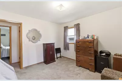3350 E Whittaker Ave, Cudahy, WI 53110 - Photo 13