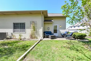 2409 Fox River Pkwy, Waukesha, WI 53189 - Photo 31