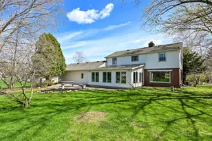W278N1973 Lakeview Dr, Pewaukee, WI 53072 - Photo 33