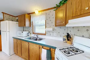 E2817 S Creek Rd, Genoa, WI 54624 - Photo 7