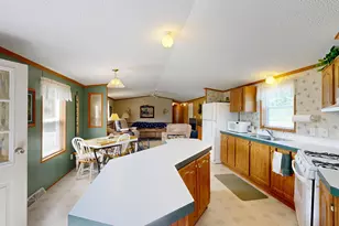 E2817 S Creek Rd, Genoa, WI 54624 - Photo 5