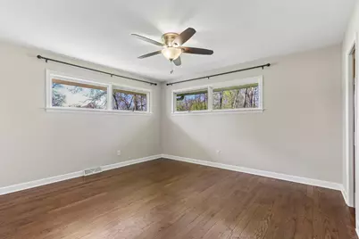 12024 W Woodcrest Cir, Franklin, WI 53132 - Photo 9