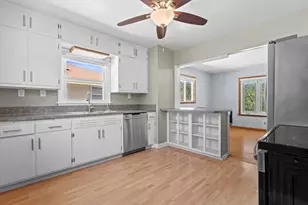 2951 S 101st St, West Allis, WI 53227 - Photo 9
