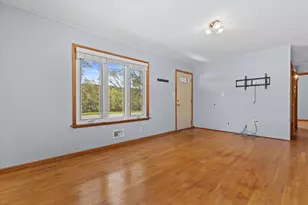 2951 S 101st St, West Allis, WI 53227 - Photo 5