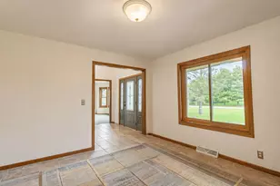W204N4833 Lannon Rd, Menomonee Falls, WI 53051 - Photo 9