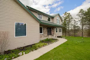 W204N4833 Lannon Rd, Menomonee Falls, WI 53051 - Photo 3
