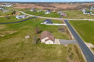 6732 Apple Blossom Ln, Wrightstown, WI 54126 - Photo 5