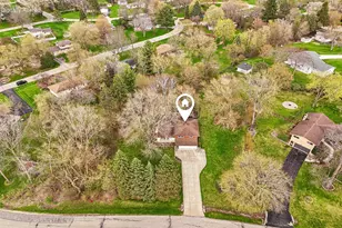 21715 Hillcrest Dr, Brookfield, WI 53186 - Photo 41