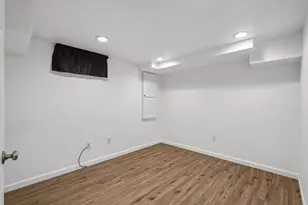 21715 Hillcrest Dr, Brookfield, WI 53186 - Photo 27