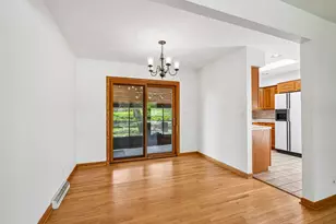 21715 Hillcrest Dr, Brookfield, WI 53186 - Photo 7